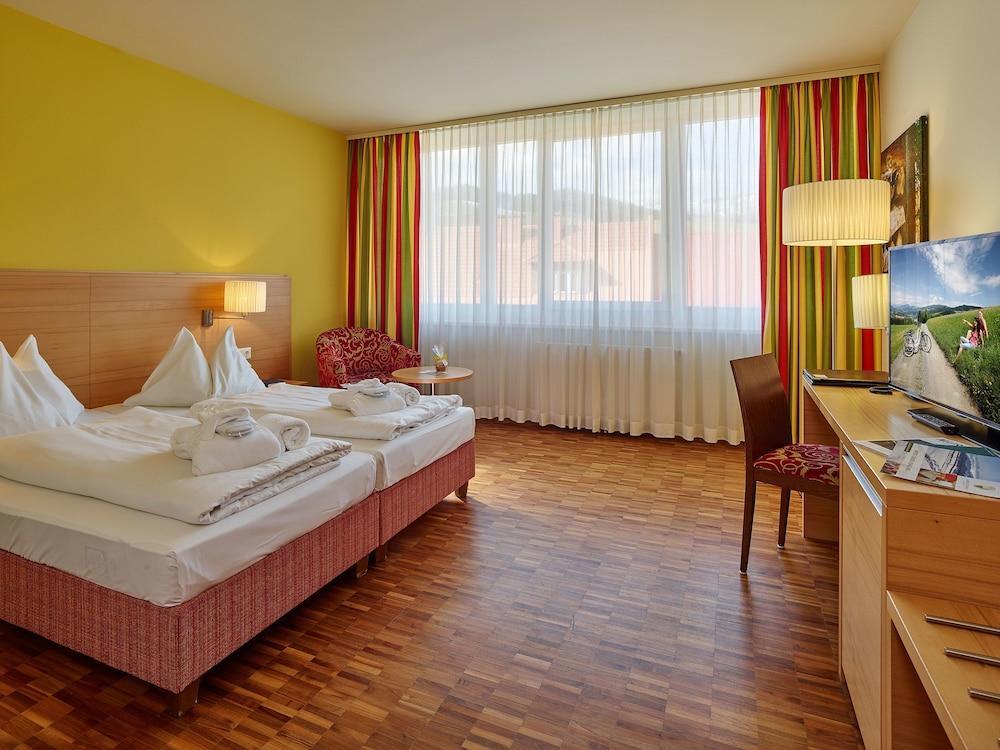 Lambrechterhof - Das Naturparkhotel Sankt Lambrecht Ngoại thất bức ảnh