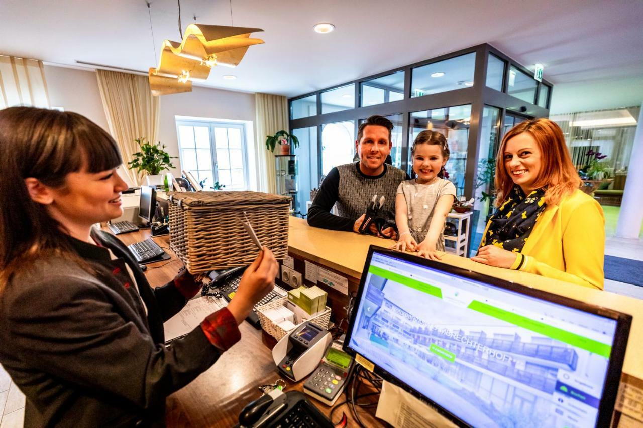 Lambrechterhof - Das Naturparkhotel Sankt Lambrecht Ngoại thất bức ảnh